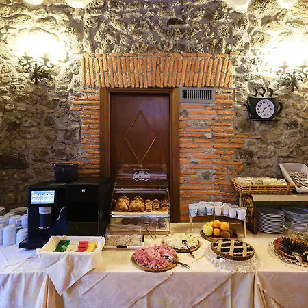 Della Posta Hotel 3*