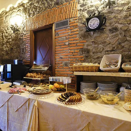 Della Posta Hotel 3*